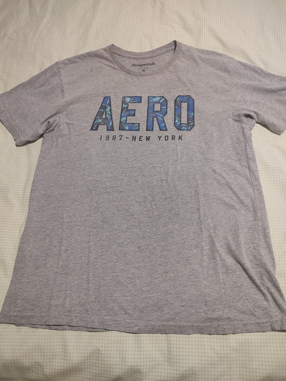 Aeropostale Light Gray 'AERO' Graphic Tee with Blue Pattern